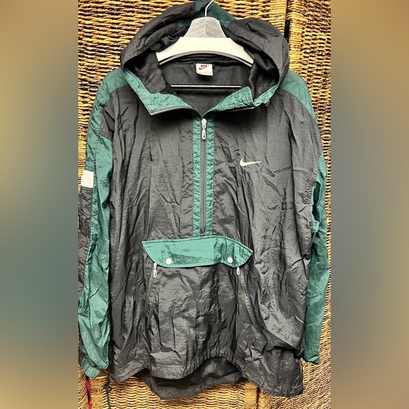 Nike- Vintage 90’s - Black/Green Hooded Jacket-XLarge‎ (16-18) - Picture 1 of 6